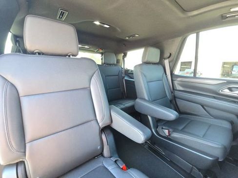 Used 2023 Chevrolet Tahoe Z71 w/ Luxury Package image 16