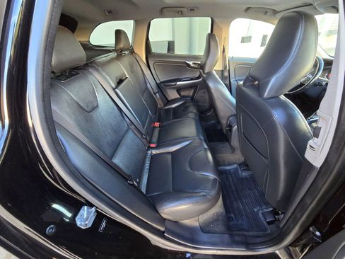 Used 2016 Volvo XC60 T5 Premier image 17