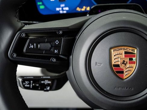 New 2026 Porsche Macan 4 Electric AWD/4WD image 10