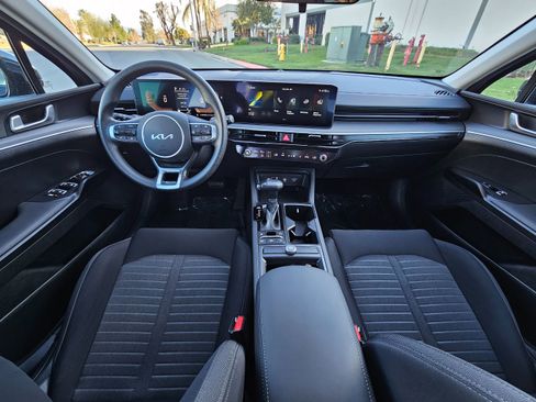 Used 2025 Kia K5 LXS image 18