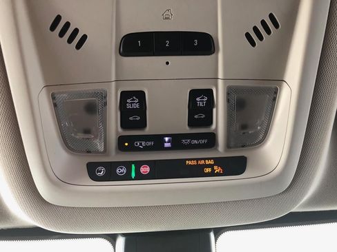 Used 2023 GMC Acadia Denali w/ Denali Technology Package AWD/4WD image 22