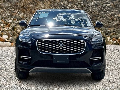 Used 2022 Jaguar E-PACE SE image 3