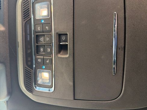 Used 2021 Ford F150 Lariat AWD/4WD image 17