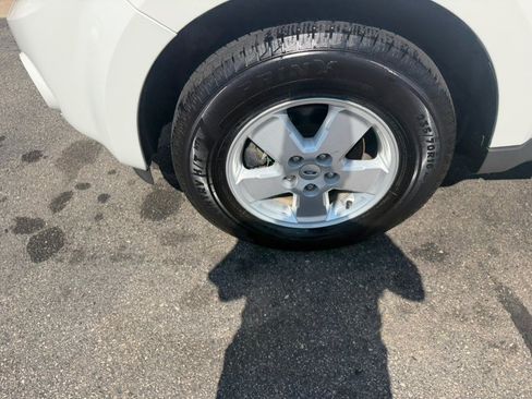 Used 2012 Ford Escape XLT AWD/4WD image 3
