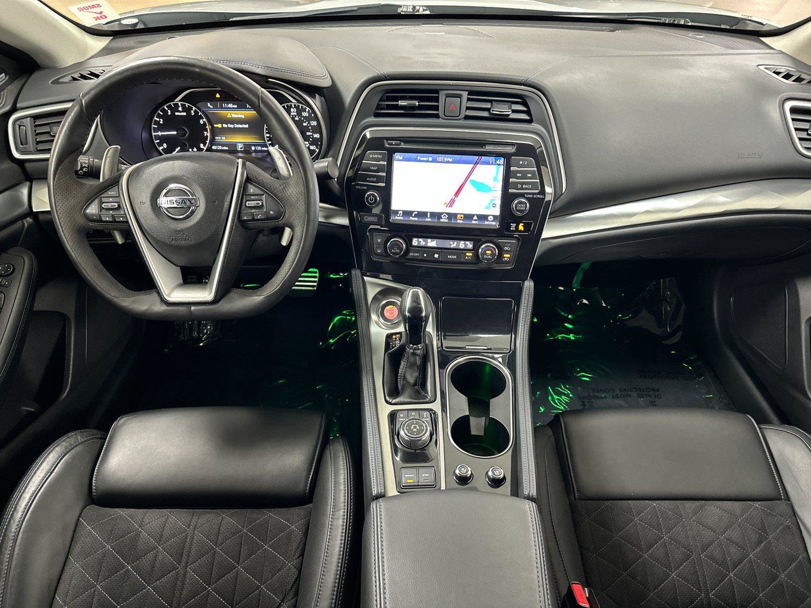 Used 2018 Nissan Maxima SR w/ Interior Lighting Package FWD image 12