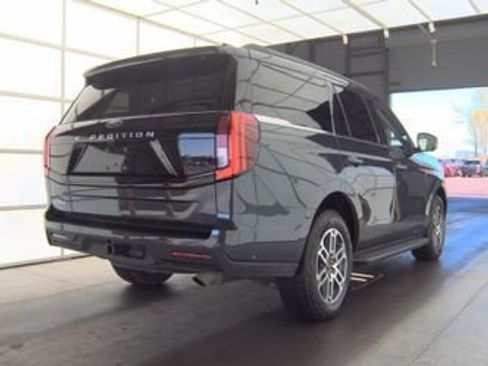 Used 2025 Ford Expedition Active image 4