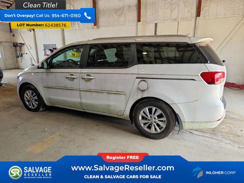 Used 2016 Kia Sedona LX w/ LX Convenience Package FWD image 3