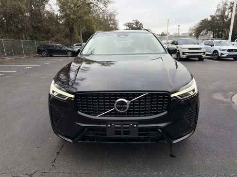 Certified 2025 Volvo XC60 B5 Plus image 3