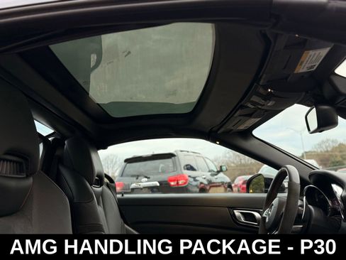 Used 2019 Mercedes-Benz SLC 43 AMG image 4