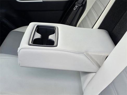 Certified 2020 Toyota RAV4 XLE Premium image 11