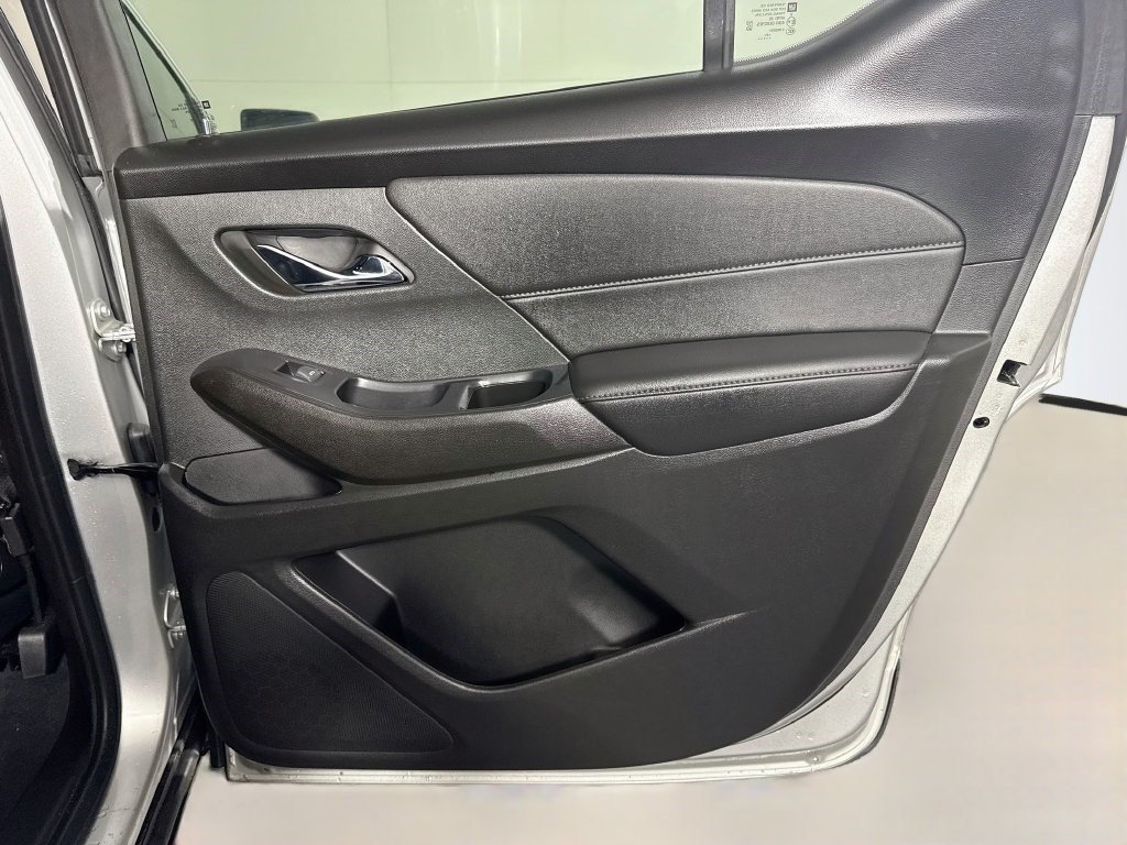 Used 2022 Chevrolet Traverse LT AWD/4WD image 27