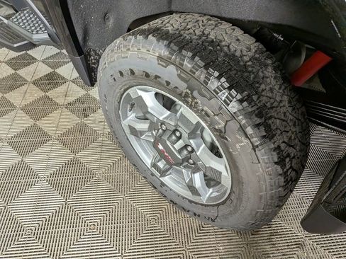 New 2025 GMC Sierra 2500 SLT w/ SLT Premium Package image 12