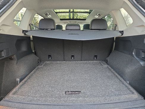 Used 2021 Volkswagen Tiguan SEL image 28