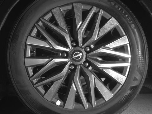 Used 2025 Nissan Altima 2.5 SV image 14