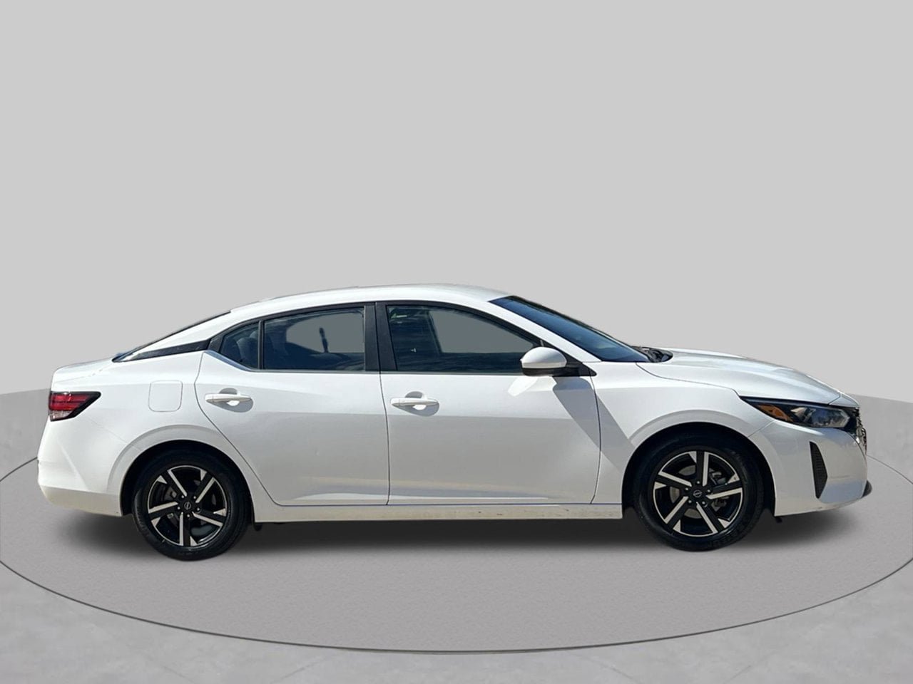 Used 2024 Nissan Sentra SV FWD image 6