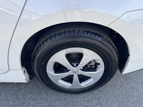 Used 2012 Toyota Prius Three w/ Solar Roof Pkg image 35