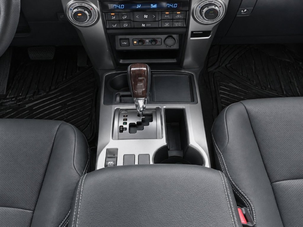 Used 2023 Toyota 4Runner Limited RWD image 17