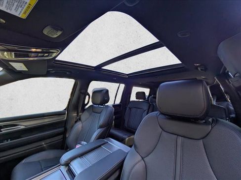 New 2025 Jeep Wagoneer Series II w/ Premium Group I image 18