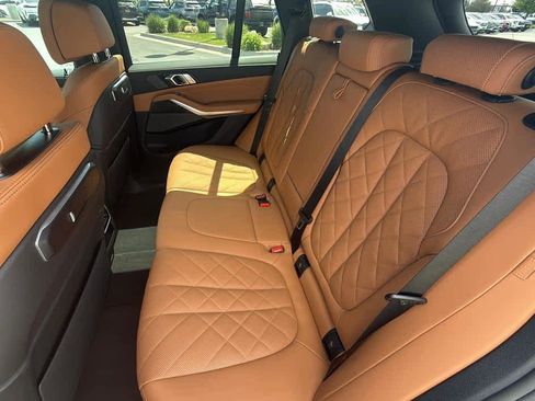 Used 2026 BMW X5 M60i AWD/4WD image 5
