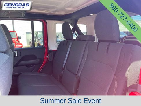 Used 2025 Jeep Wrangler Unlimited Sahara AWD/4WD image 33