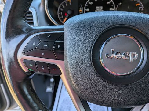 Used 2018 Jeep Grand Cherokee Altitude AWD/4WD image 42