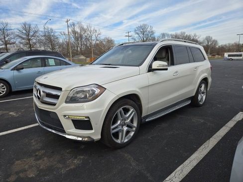 Used 2013 Mercedes-Benz GL 550 4MATIC image 1
