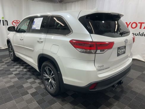 Used 2017 Toyota Highlander Plus image 5