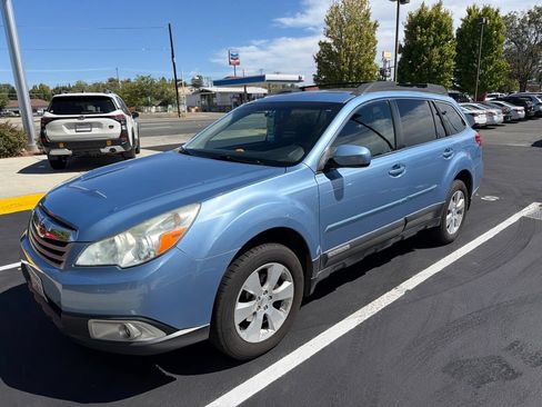 Used 2012 Subaru Outback 2.5i Premium AWD/4WD image 1