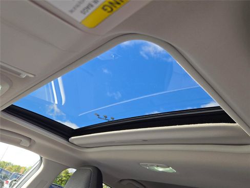 Used 2024 Subaru Crosstrek 2.0i Premium image 27