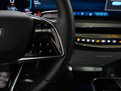 Used 2024 Cadillac Lyriq Sport image 23