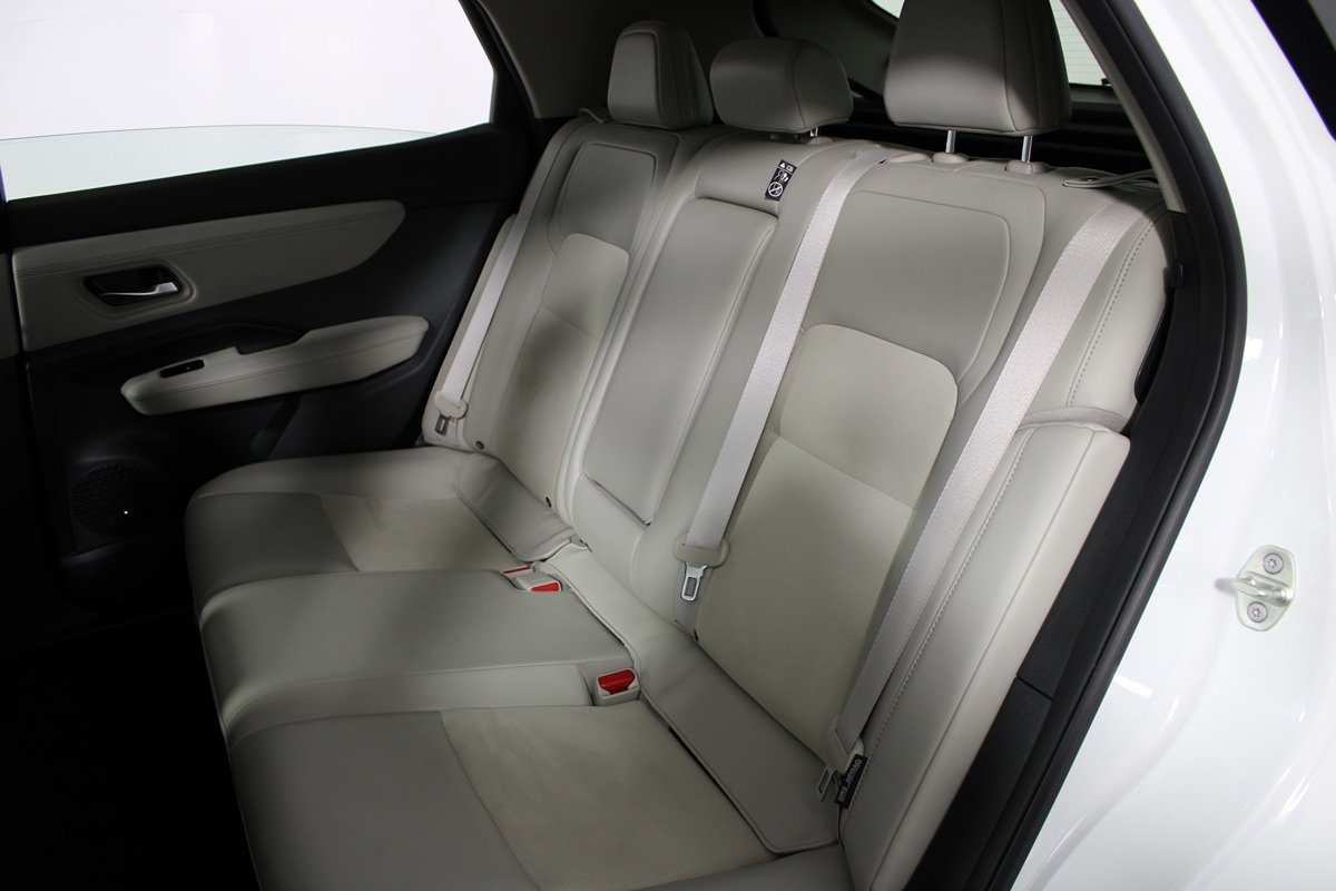 Used 2023 Nissan Ariya FWD image 19