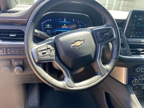 Used 2024 Chevrolet Suburban LT RWD image 14