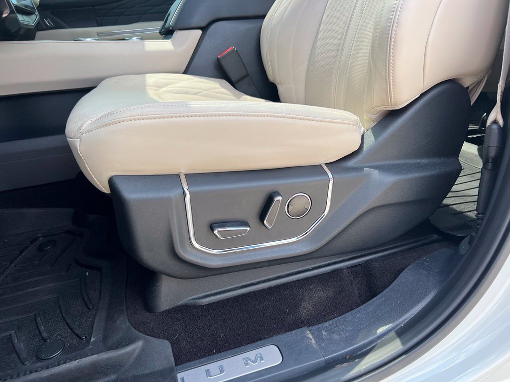 Used 2023 Ford Expedition Max Platinum AWD/4WD image 15