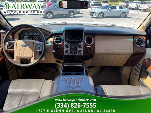 Used 2016 Ford F250 King Ranch w/ FX4 Off-Road Package AWD/4WD image 14