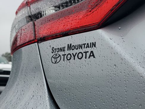 Certified 2022 Toyota Camry LE image 8