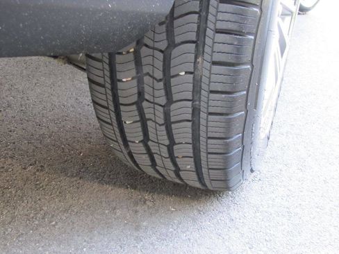 Used 2017 Cadillac XT5 Luxury image 30