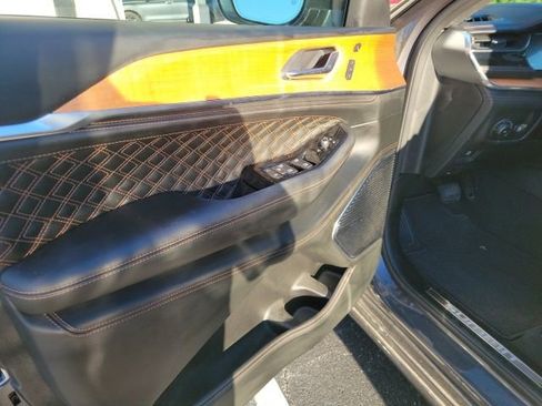 Used 2024 Jeep Grand Cherokee L Summit image 22