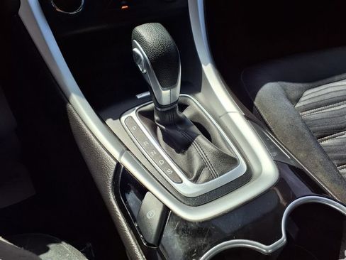 Used 2016 Ford Fusion SE FWD image 11