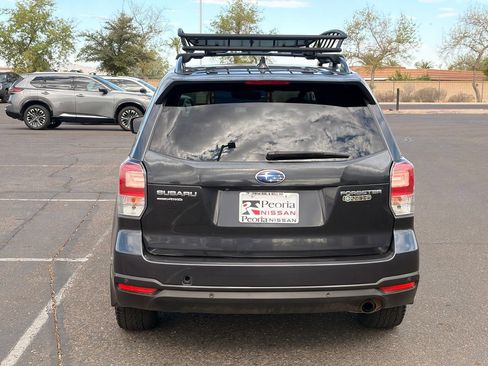 Used 2018 Subaru Forester 2.5i Touring AWD/4WD image 5