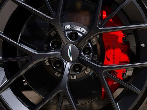 New 2026 Aston Martin DBX 707 image 10