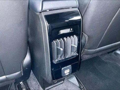 Used 2025 Jeep Compass Limited image 25