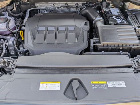 New 2025 Audi Q3 2.0T Premium image 12