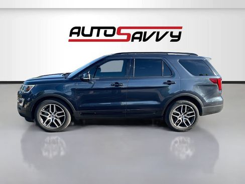 Used 2017 Ford Explorer Sport w/ Equipment Group 401A AWD/4WD image 4
