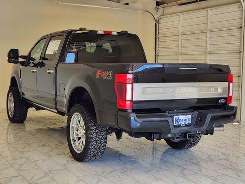 Used 2022 Ford F250 Platinum w/ FX4 Off-Road Package AWD/4WD image 5