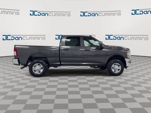 Used 2024 RAM 2500 Tradesman w/ Chrome Appearance Group AWD/4WD image 9
