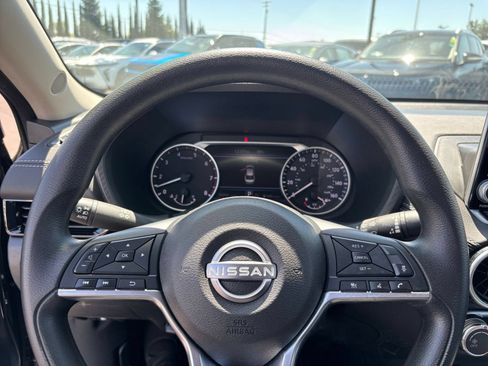 Used 2025 Nissan Sentra SV FWD image 25