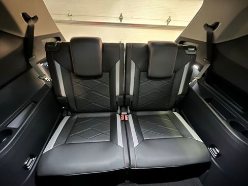 New 2026 Volkswagen Atlas Peak Edition AWD/4WD image 25