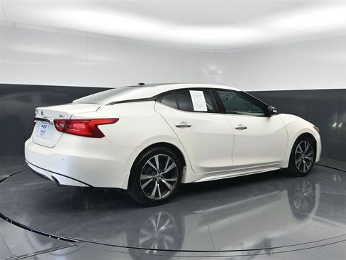 Used 2017 Nissan Maxima 3.5 SL FWD image 5