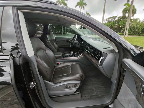 Used 2020 Audi Q8 Prestige w/ Prestige Package AWD/4WD image 43