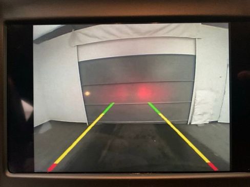 Used 2018 Dodge Challenger SXT w/ Driver Convenience Group image 19